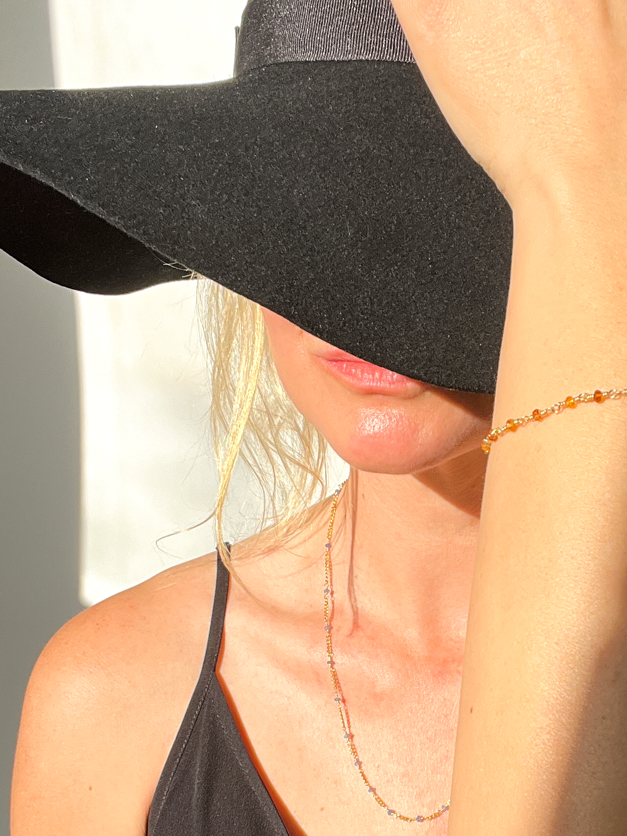 MORNINGS OF GOLD BRACELET – Citrine & garnet