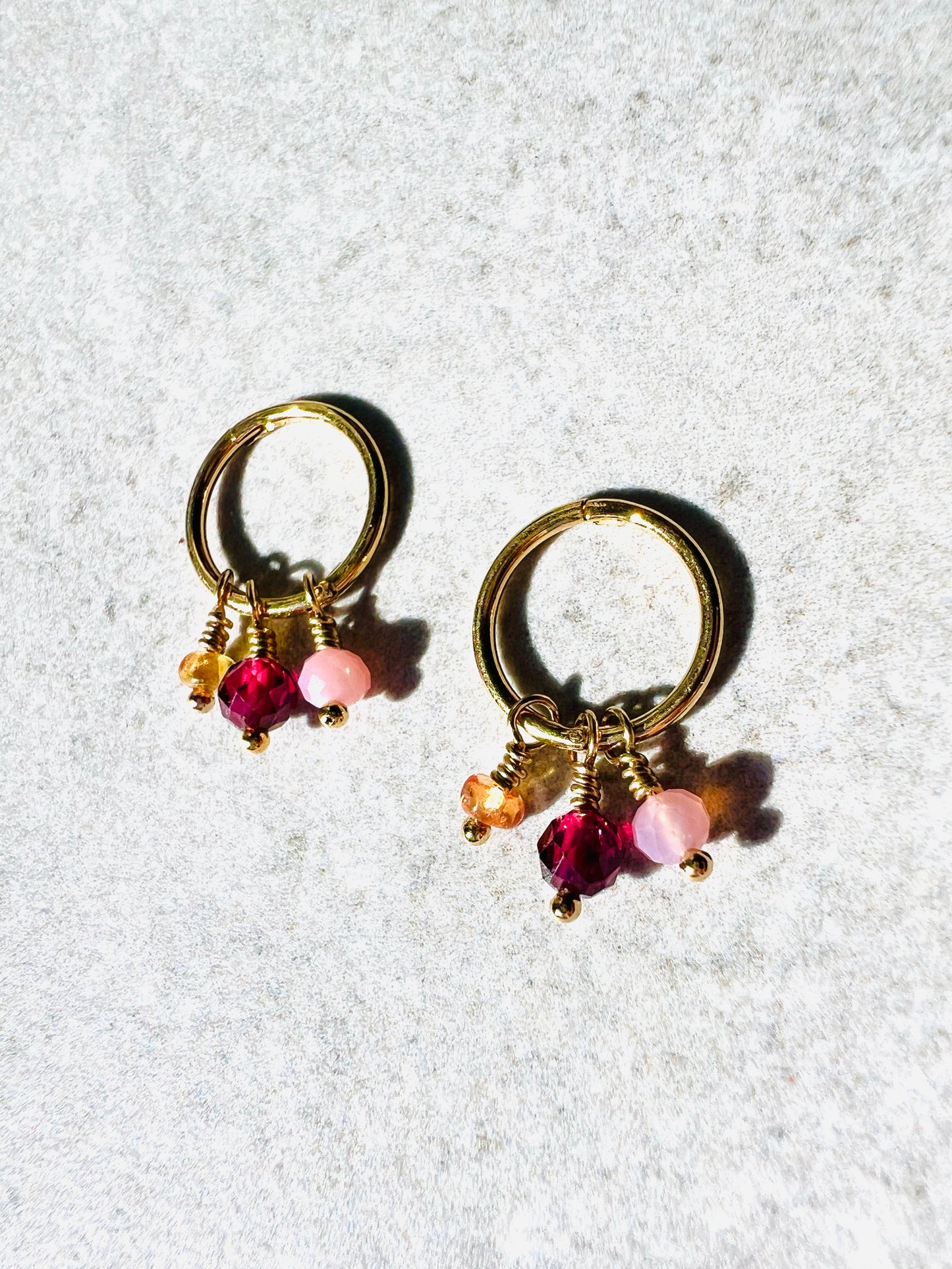 FIREFLY EARRINGS gold – pink opal, garnet, sapphire